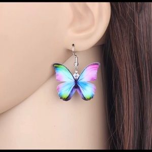 NWT Beautiful Butterfly Acrylic Earrings